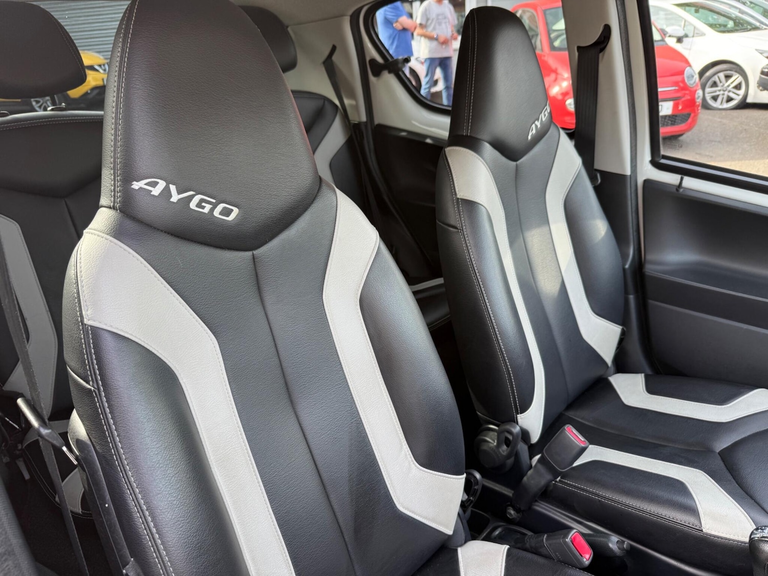 Used Toyota AYGO 2013 for sale - 76412424: Photo 36