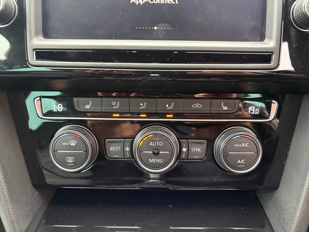 Used Volkswagen Passat 2016 for sale - 76840934: Photo 25