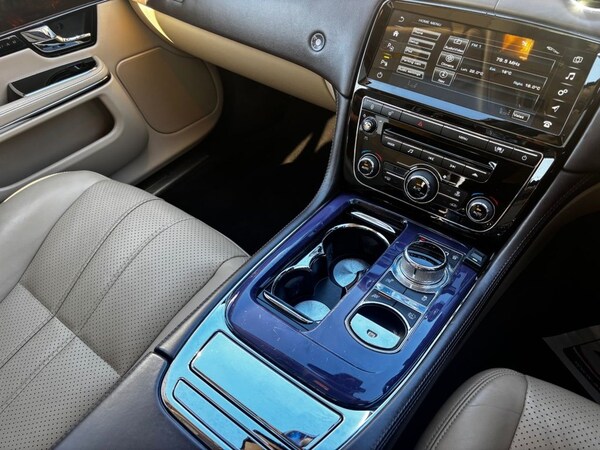Used Jaguar XJ 2012 for sale - 76118895: Photo 23