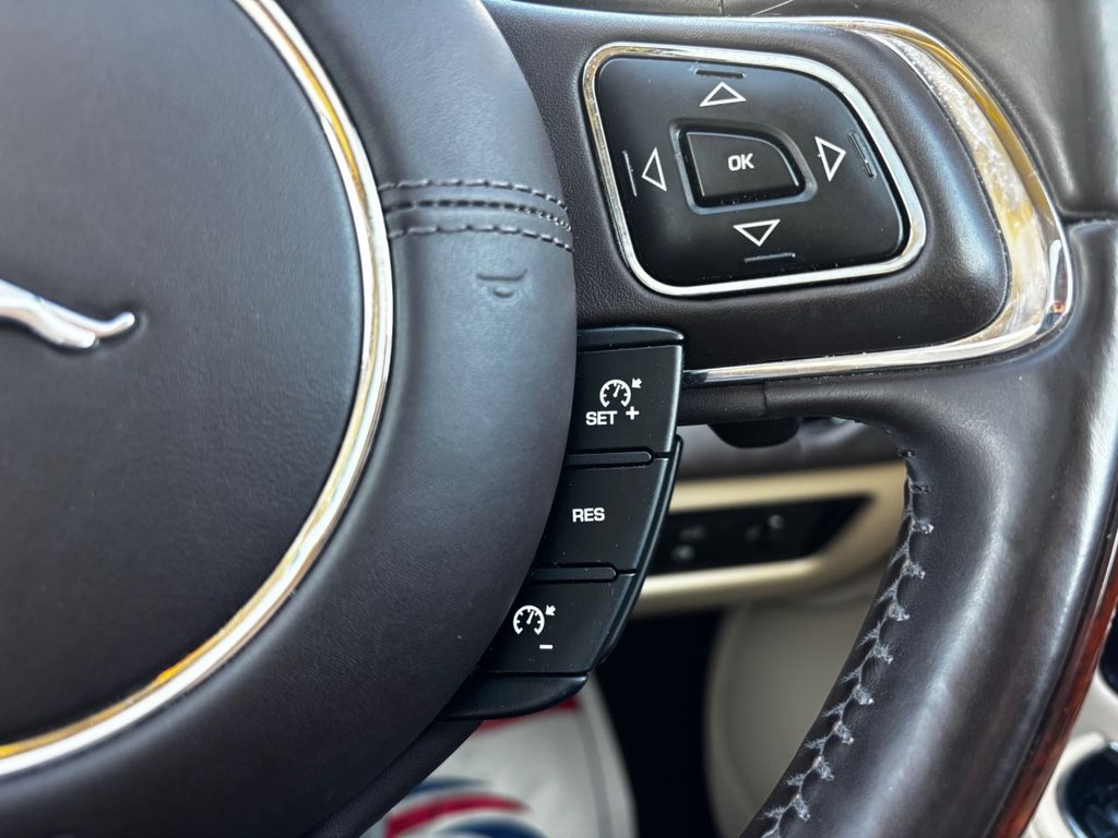 Used Jaguar XJ 2012 for sale - 76118895: Photo 24