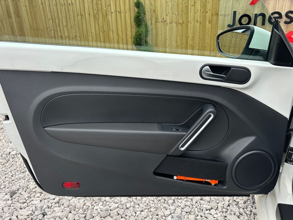 Used Volkswagen Beetle 2012 for sale - 77037665: Photo 21