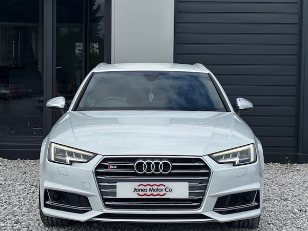 Used Audi S4 Avant 2017 for sale - 76123640: Photo 2