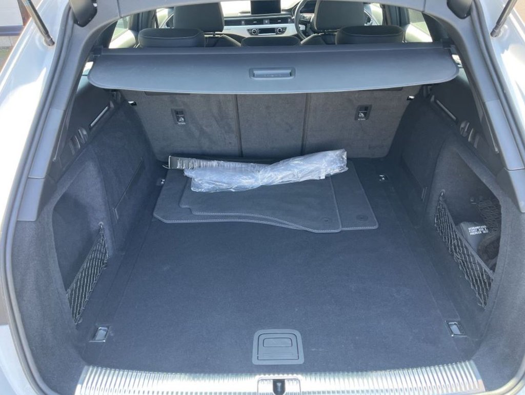 Used Audi A4 Avant 2019 for sale - 76123653: Photo 12