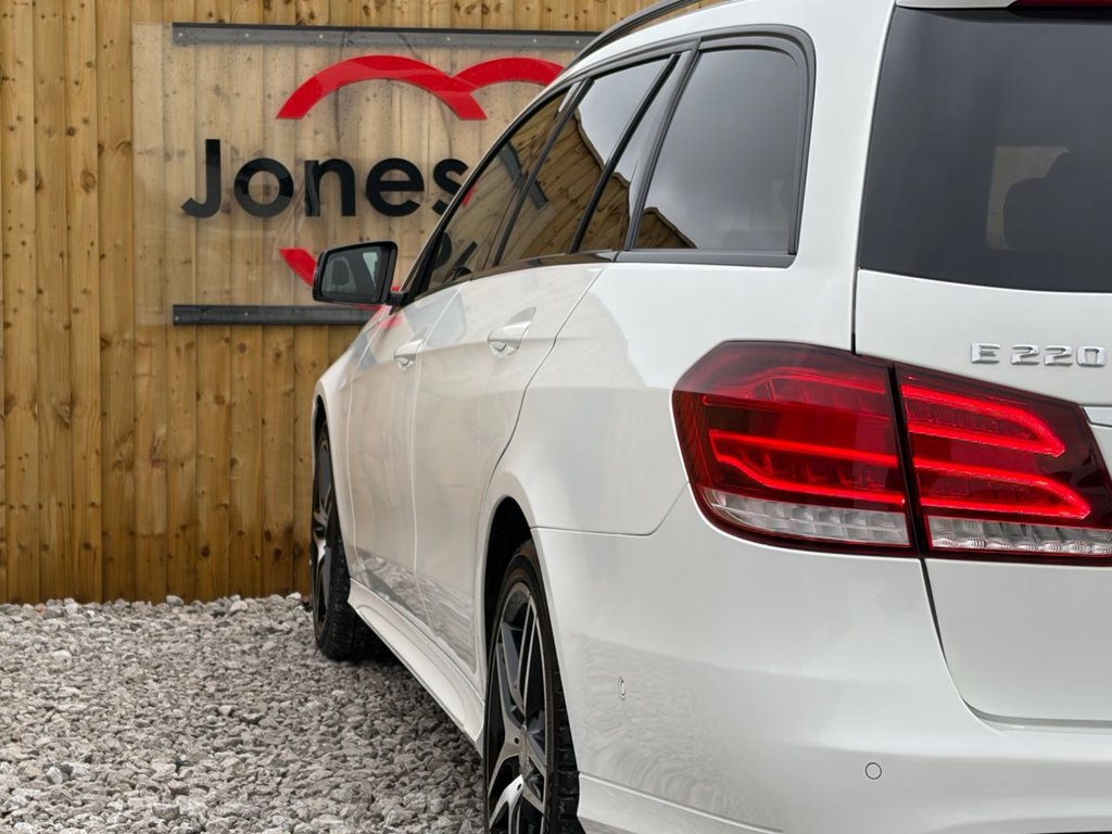 Used Mercedes-Benz E Class 2015 for sale - 76973734: Photo 11