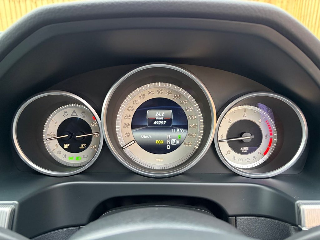 Used Mercedes-Benz E Class 2015 for sale - 76973734: Photo 28