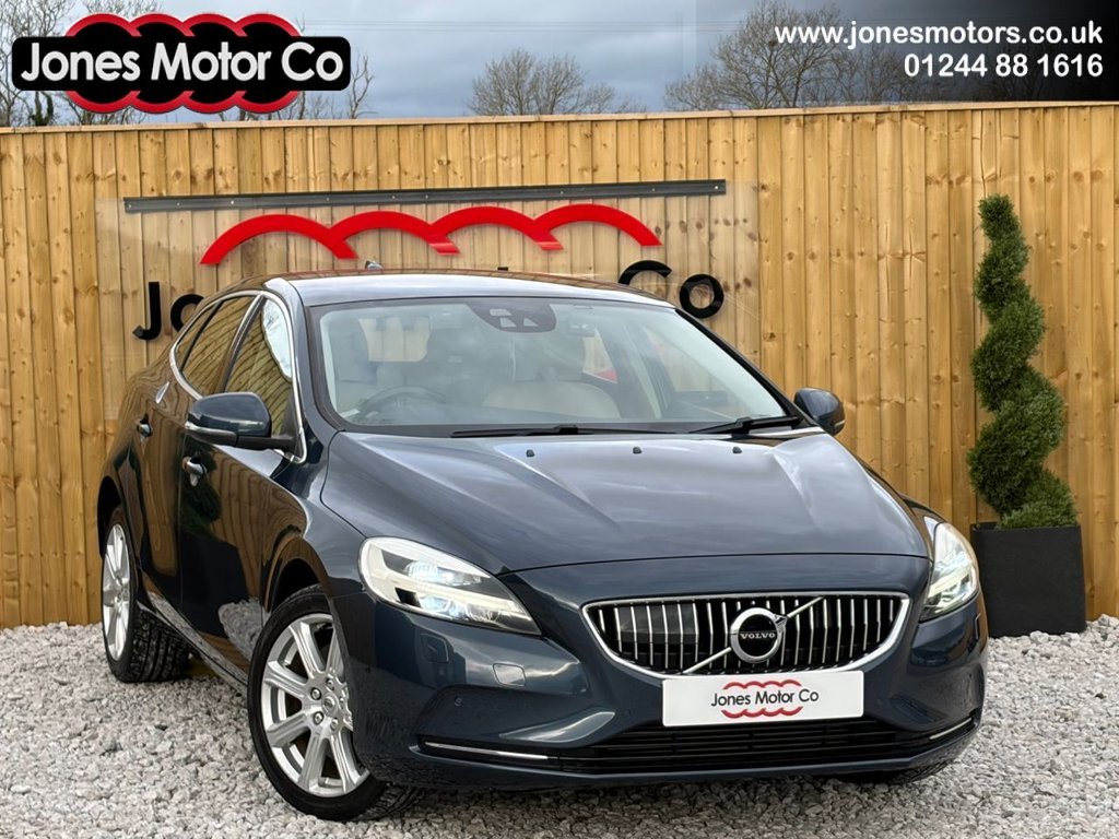 Used Volvo V40 2016 for sale - 76724280: Photo 1