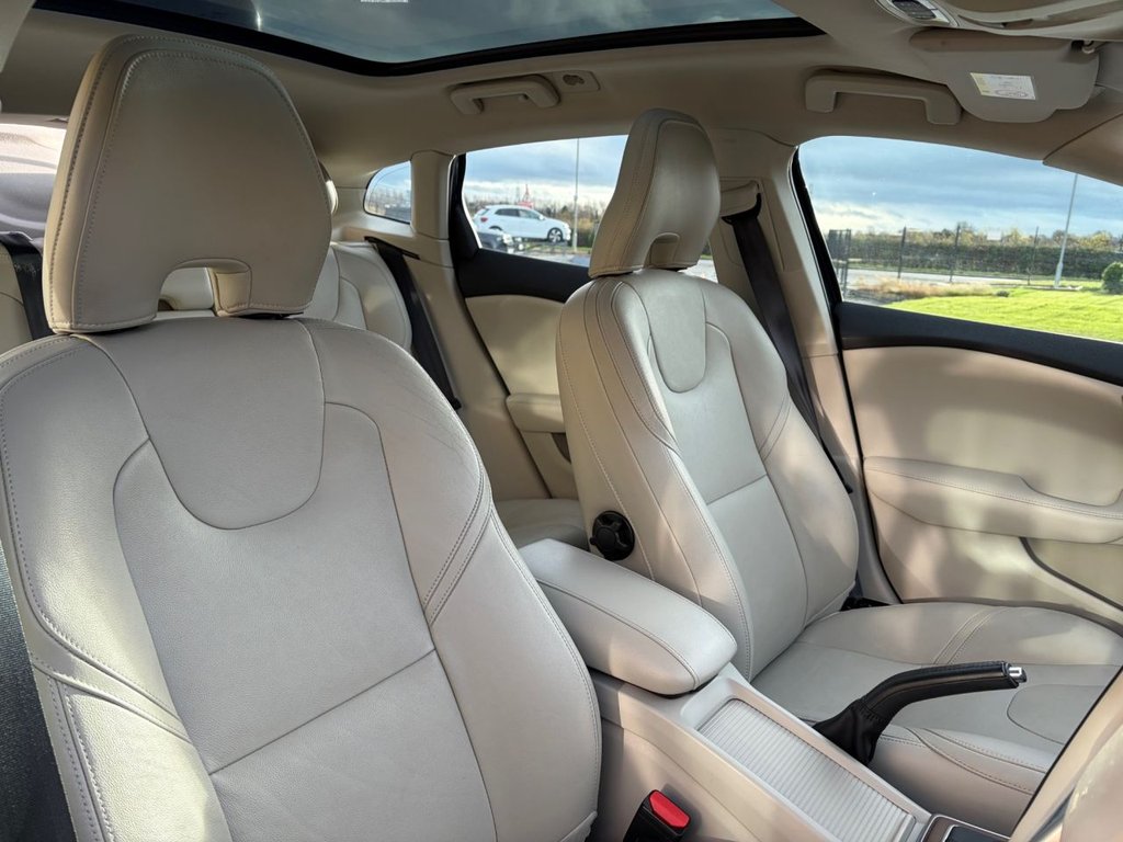 Used Volvo V40 2016 for sale - 76724280: Photo 13