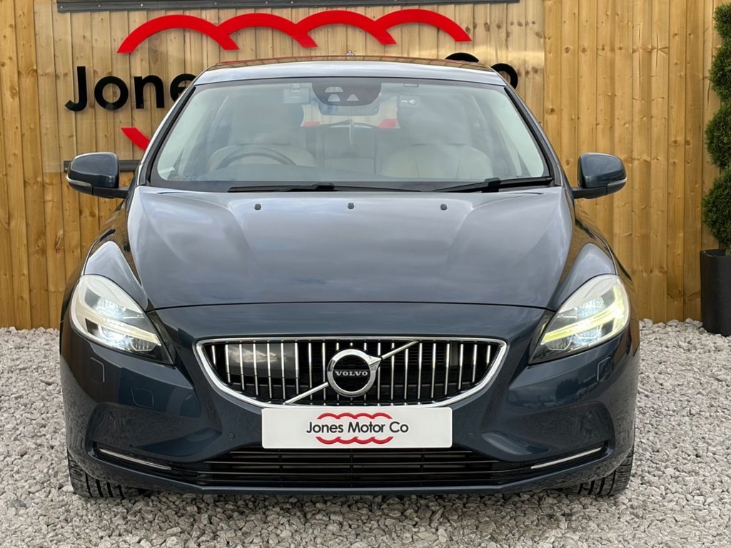 Used Volvo V40 2016 for sale - 76724280: Photo 2