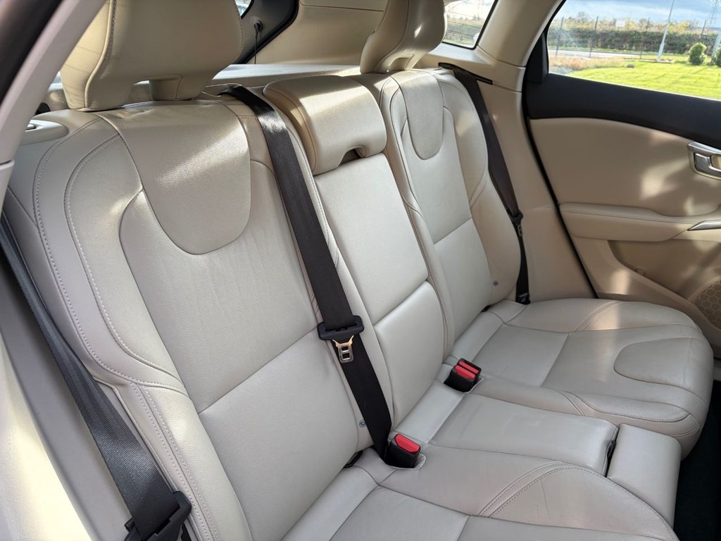 Used Volvo V40 2016 for sale - 76724280: Photo 20