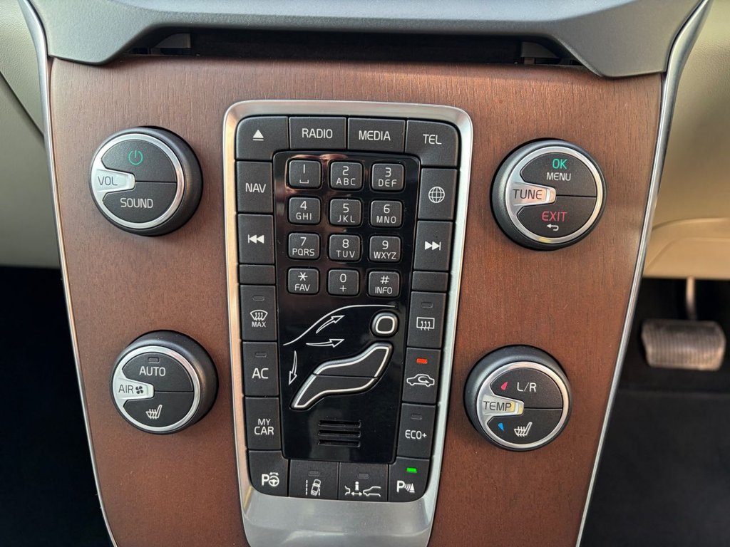 Used Volvo V40 2016 for sale - 76724280: Photo 24