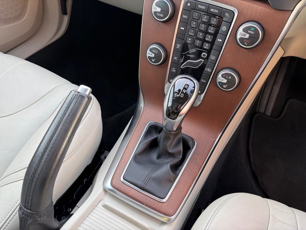 Used Volvo V40 2016 for sale - 76724280: Photo 26