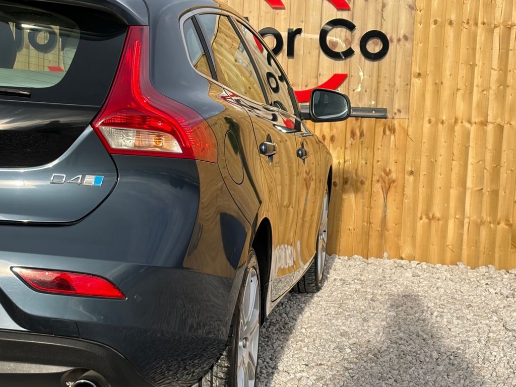 Used Volvo V40 2016 for sale - 76724280: Photo 6