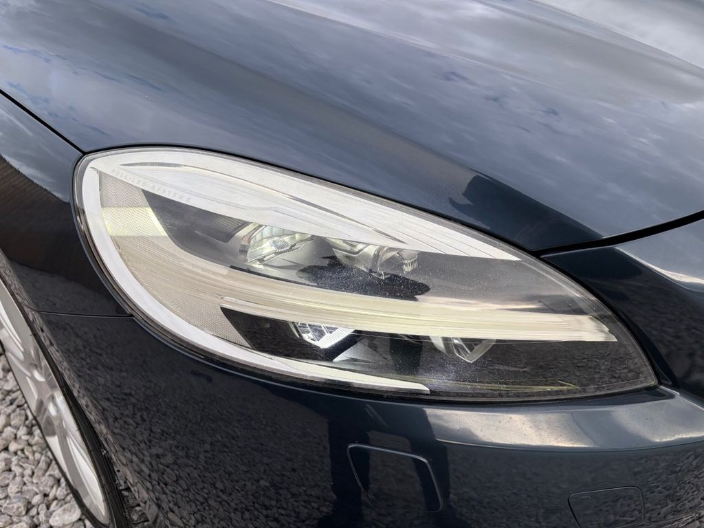 Used Volvo V40 2016 for sale - 76724280: Photo 9