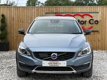 Used Volvo V60 Cross Country 2017 for sale - 79050692: Photo