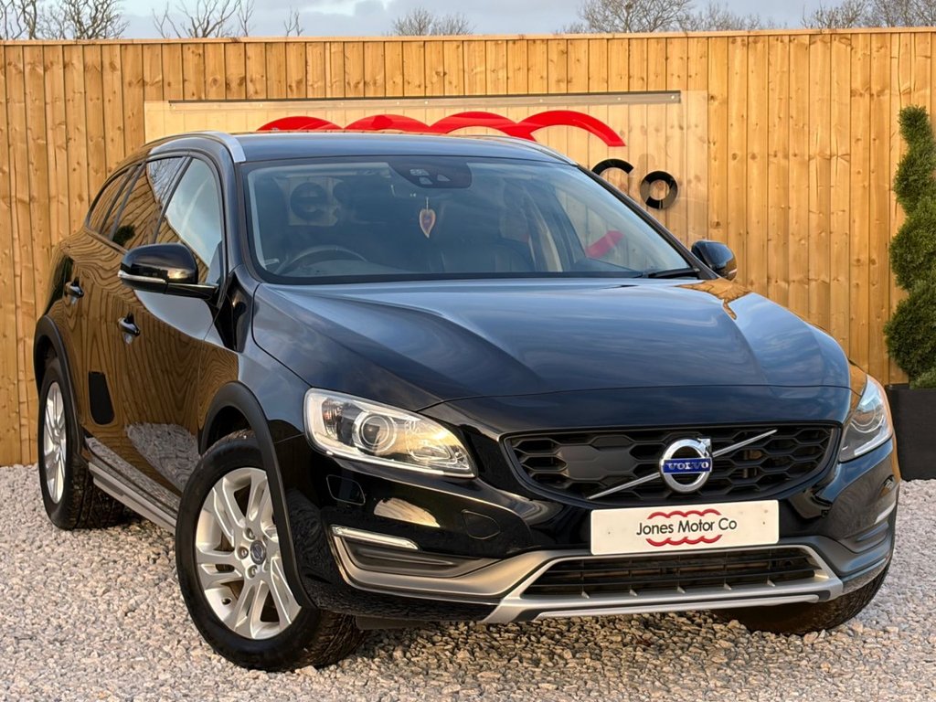 Used Volvo V60 Cross Country 2016 for sale - 76900601: Photo 1