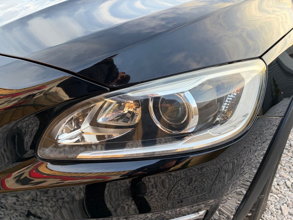 Used Volvo V60 Cross Country 2016 for sale - 76900601: Photo 11