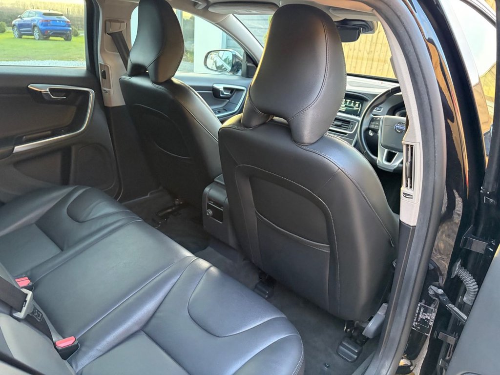 Used Volvo V60 Cross Country 2016 for sale - 76900601: Photo 20