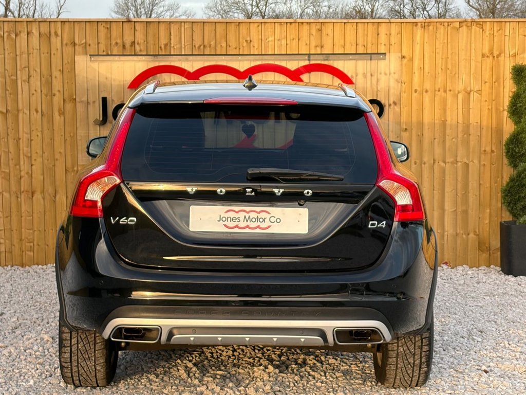 Used Volvo V60 Cross Country 2016 for sale - 76900601: Photo 4