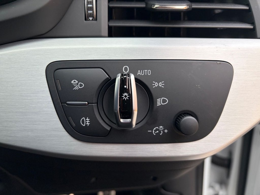 Used Audi A4 Avant 2017 for sale - 76840936: Photo 26