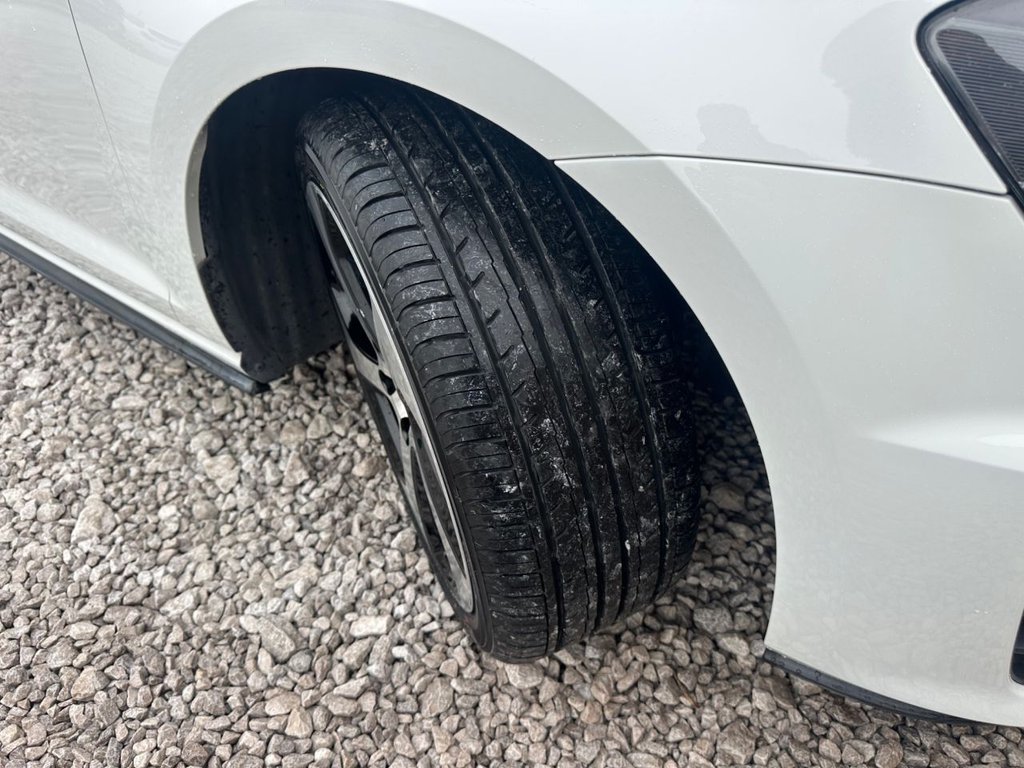 Used Volkswagen Golf 2014 for sale - 76591030: Photo 10