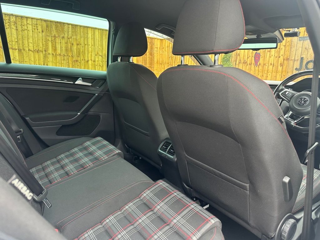 Used Volkswagen Golf 2014 for sale - 76591030: Photo 18