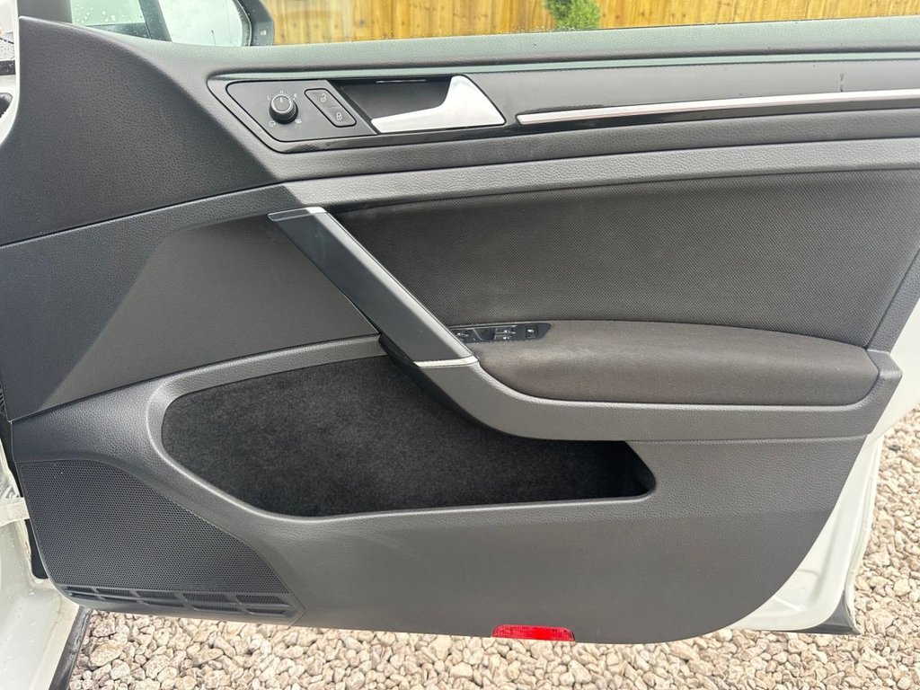 Used Volkswagen Golf 2014 for sale - 76591030: Photo 21