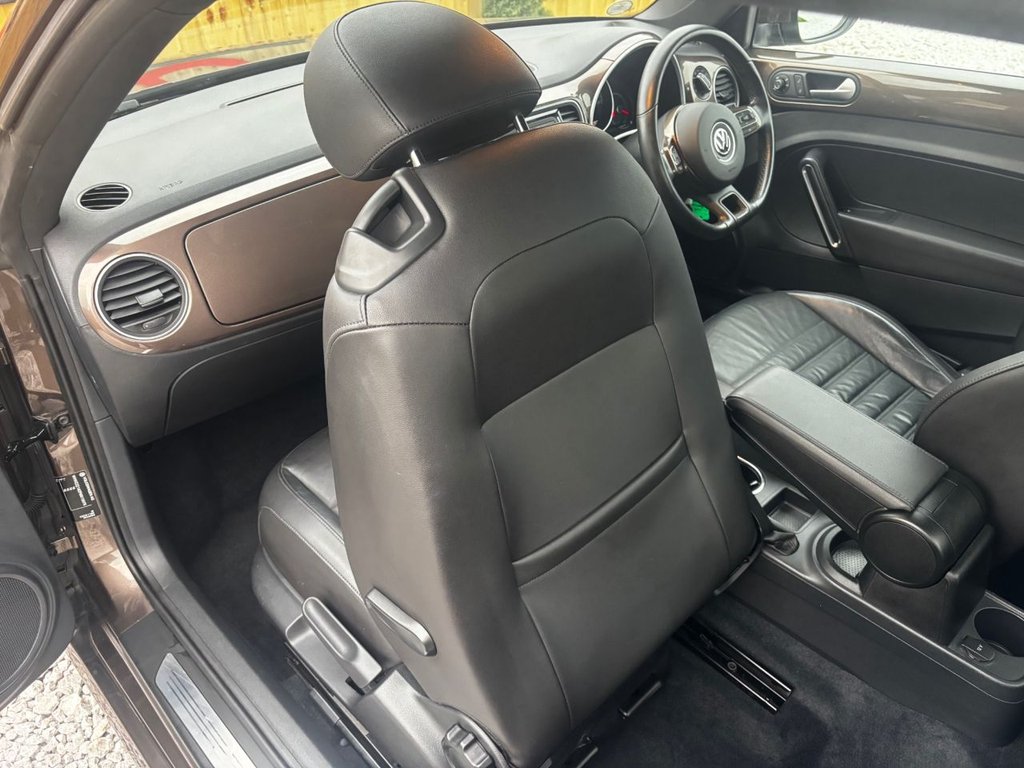Used Volkswagen Beetle 2015 for sale - 76323211: Photo 19