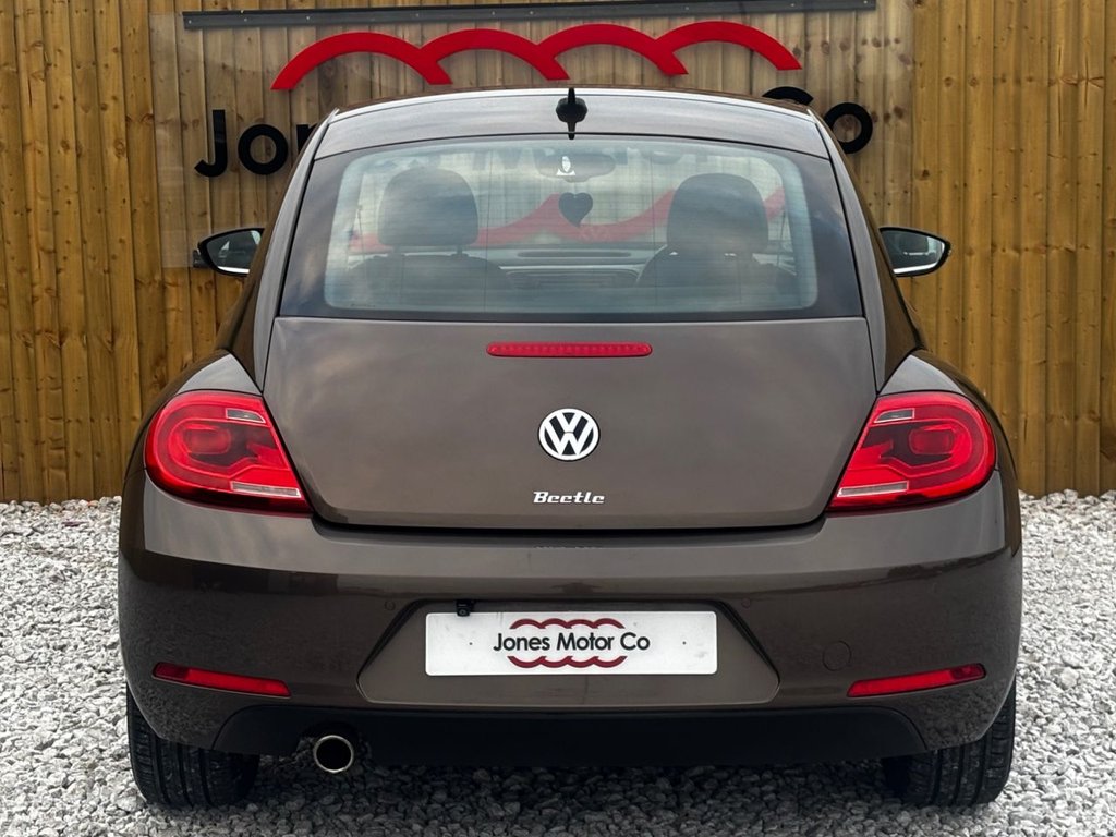 Used Volkswagen Beetle 2015 for sale - 76323211: Photo 4