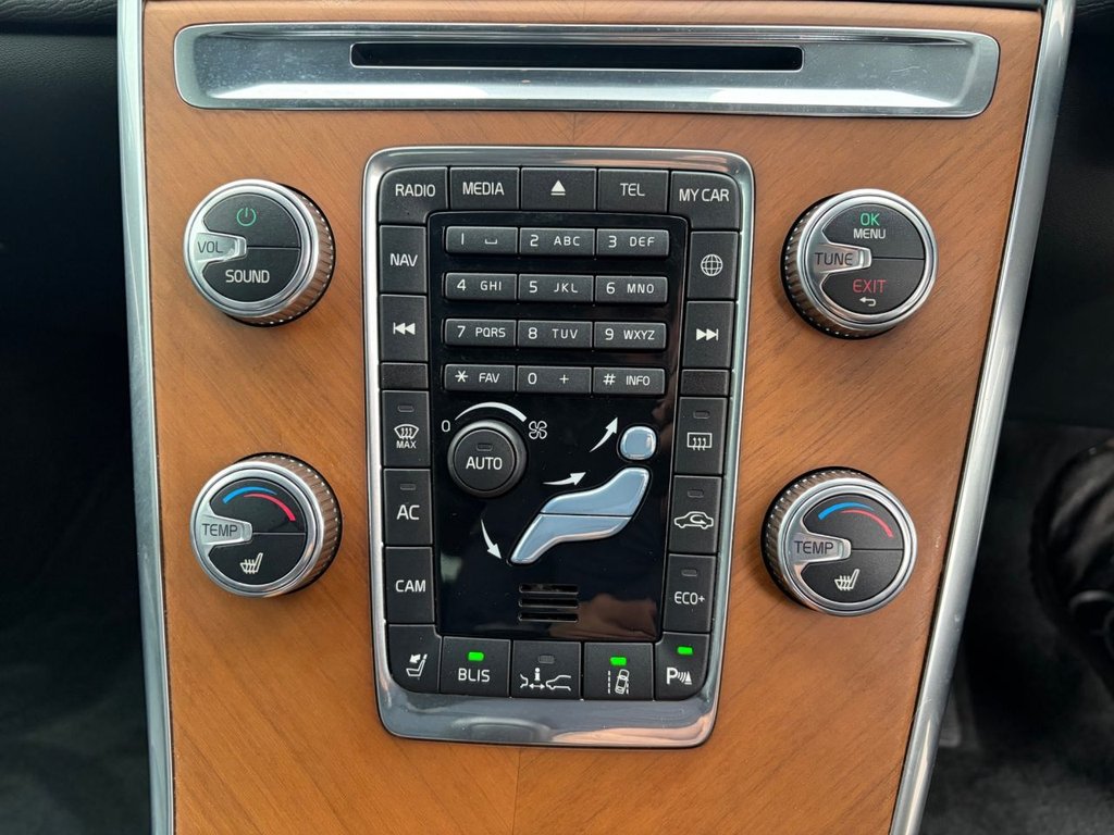 Used Volvo XC60 2017 for sale - 76758708: Photo 22