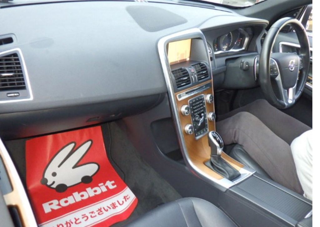 Used Volvo XC60 2017 for sale - 76758708: Photo 5