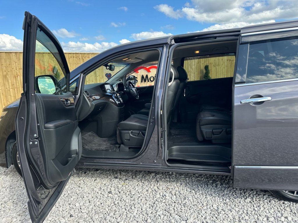 Used Nissan Elgrand 2018 for sale - 76118514: Photo 11