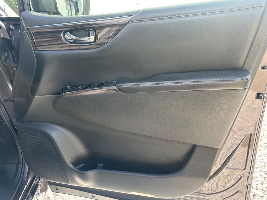 Used Nissan Elgrand 2018 for sale - 76118514: Photo 18