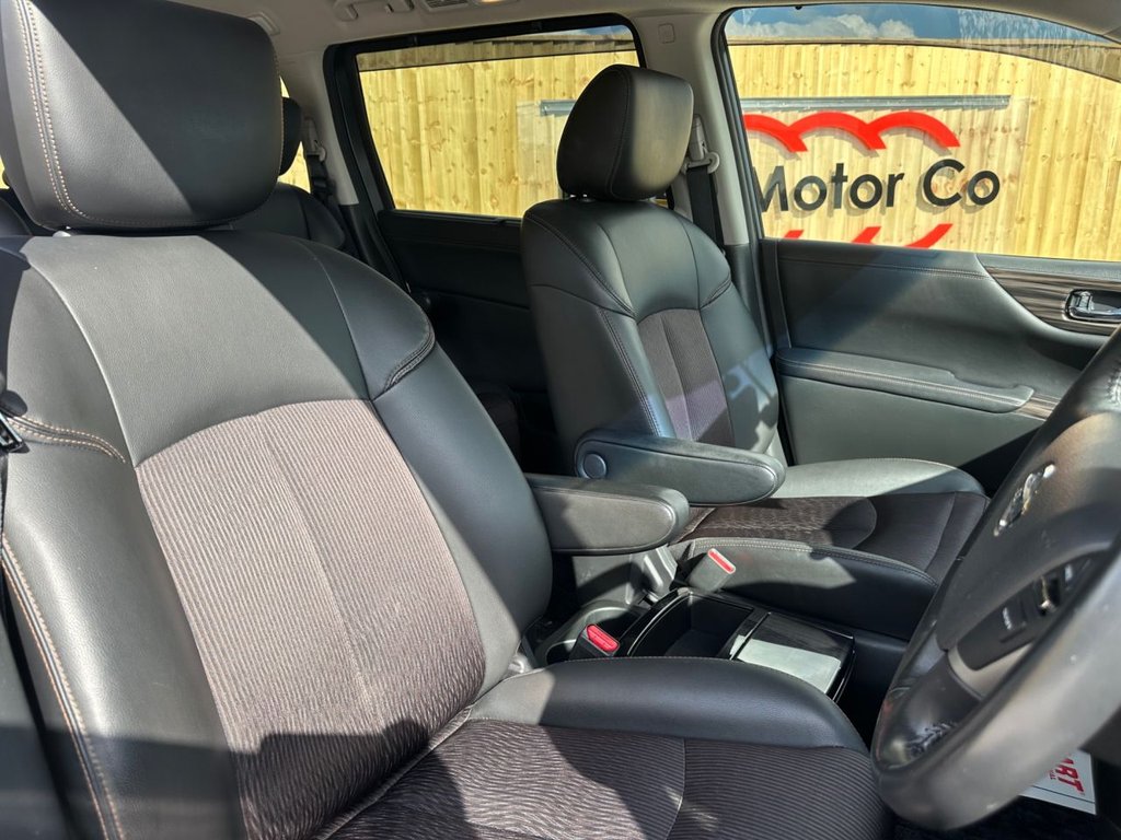 Used Nissan Elgrand 2018 for sale - 76118514: Photo 21