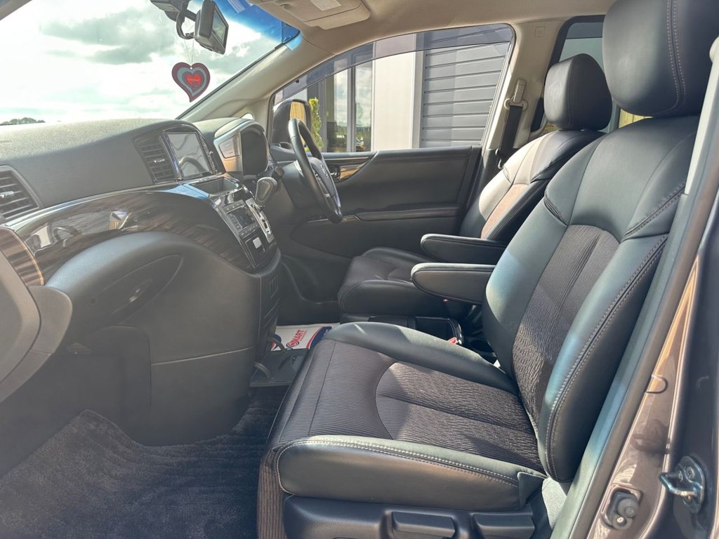 Used Nissan Elgrand 2018 for sale - 76118514: Photo 36