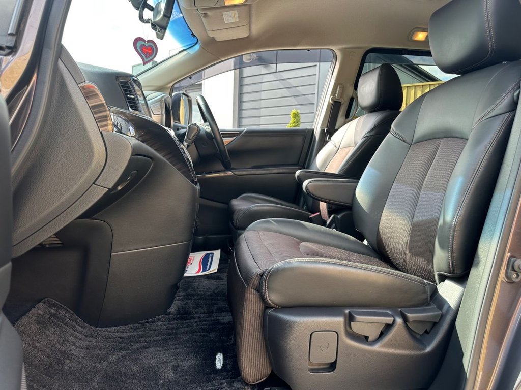 Used Nissan Elgrand 2018 for sale - 76118514: Photo 37