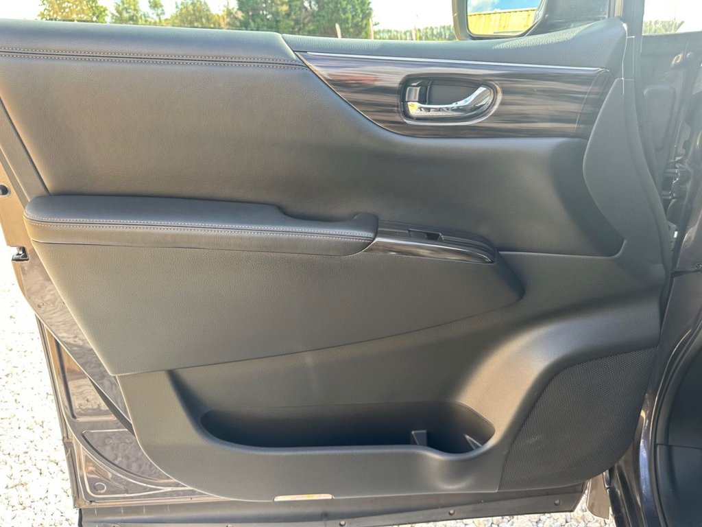 Used Nissan Elgrand 2018 for sale - 76118514: Photo 38