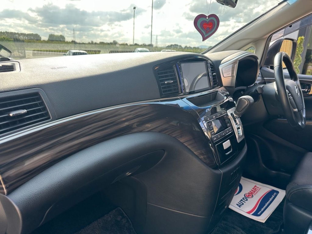 Used Nissan Elgrand 2018 for sale - 76118514: Photo 40