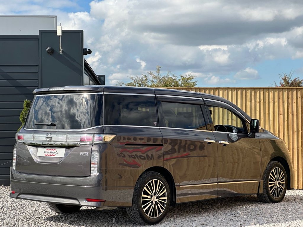 Used Nissan Elgrand 2018 for sale - 76118514: Photo 9