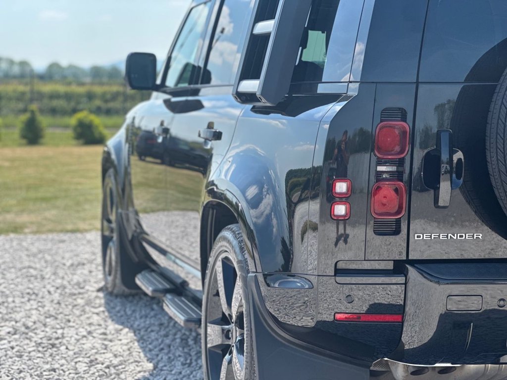 Used Land Rover Defender 2022 for sale - 76123661: Photo 11