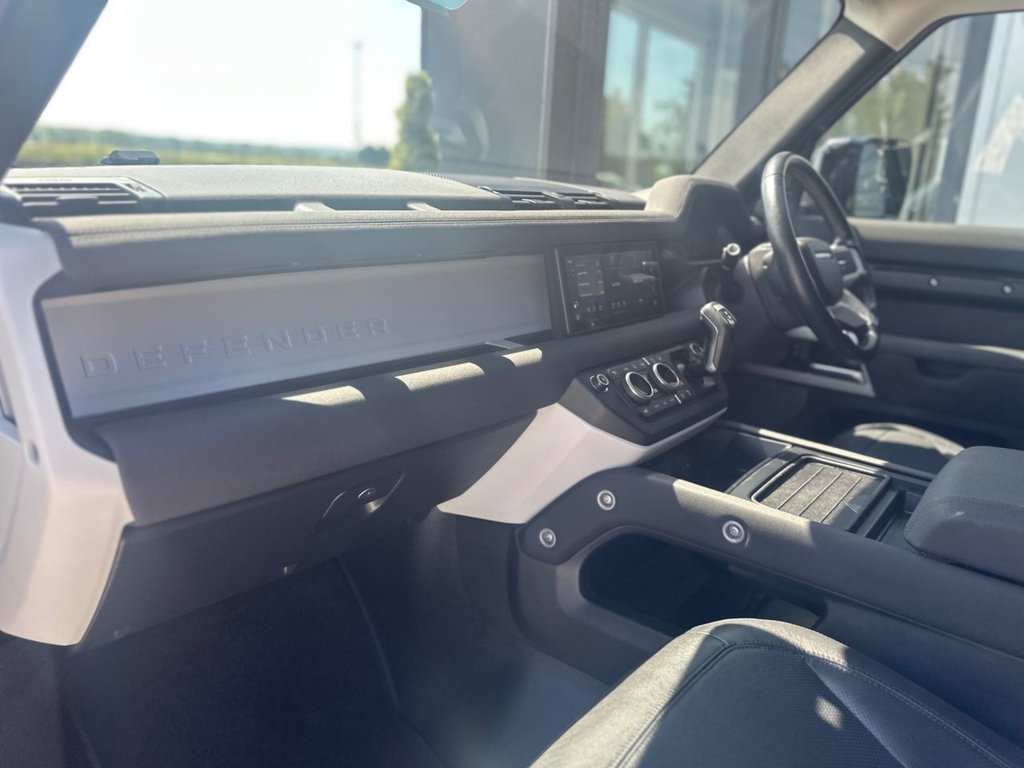 Used Land Rover Defender 2022 for sale - 76123661: Photo 14