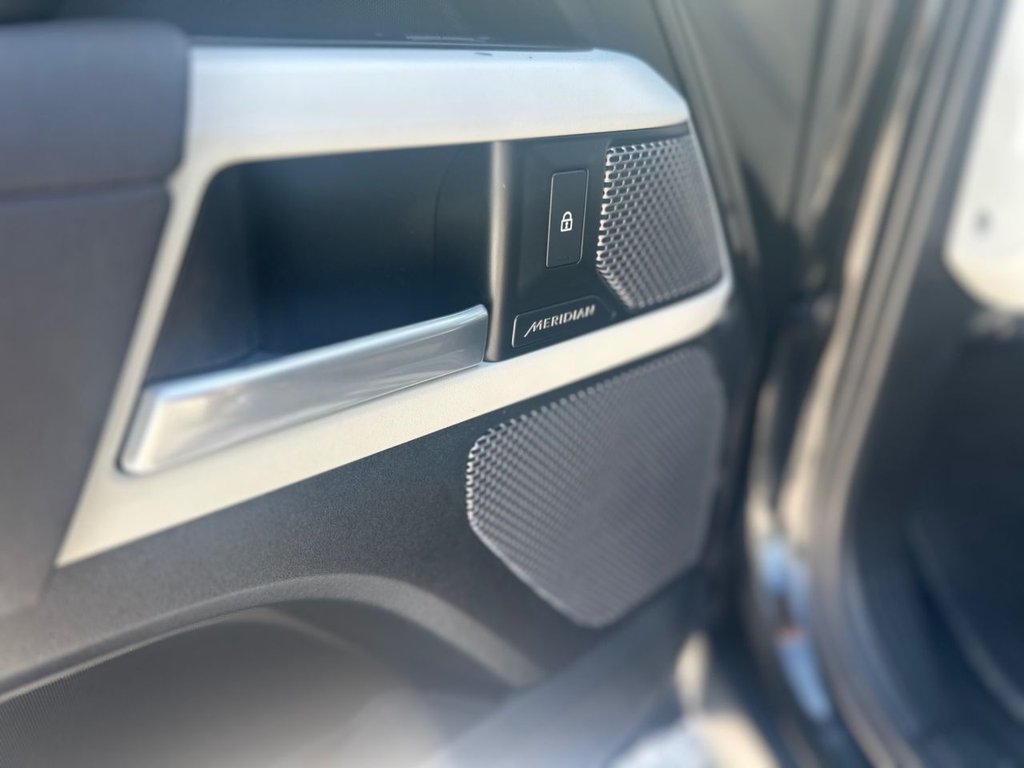 Used Land Rover Defender 2022 for sale - 76123661: Photo 32