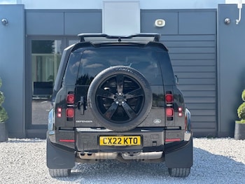 Used Land Rover Defender 2022 for sale - 76123661: Photo