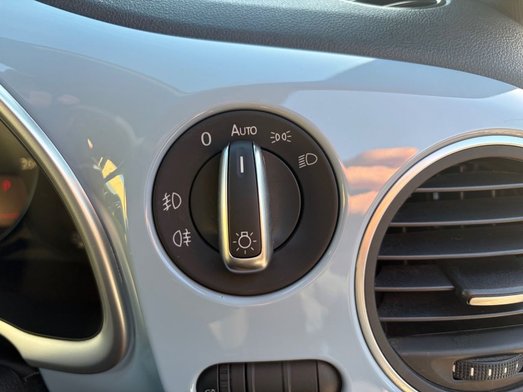 Used Volkswagen Beetle 2013 for sale - 76724220: Photo 21