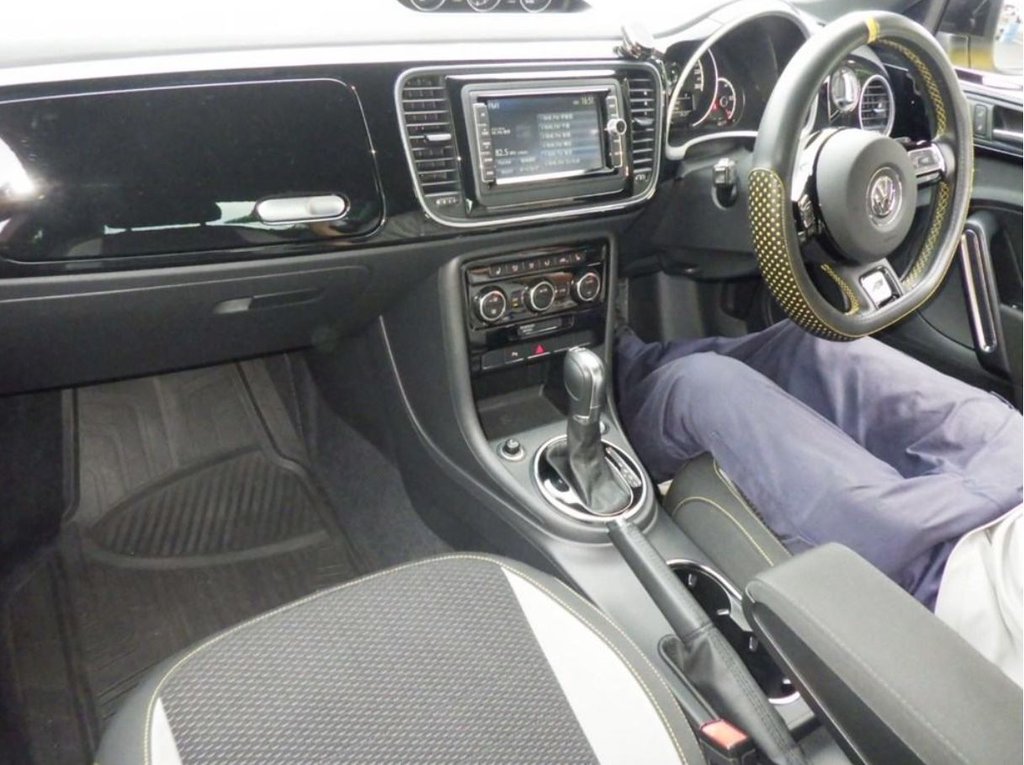 Used Volkswagen Beetle 2014 for sale - 76724287: Photo 5