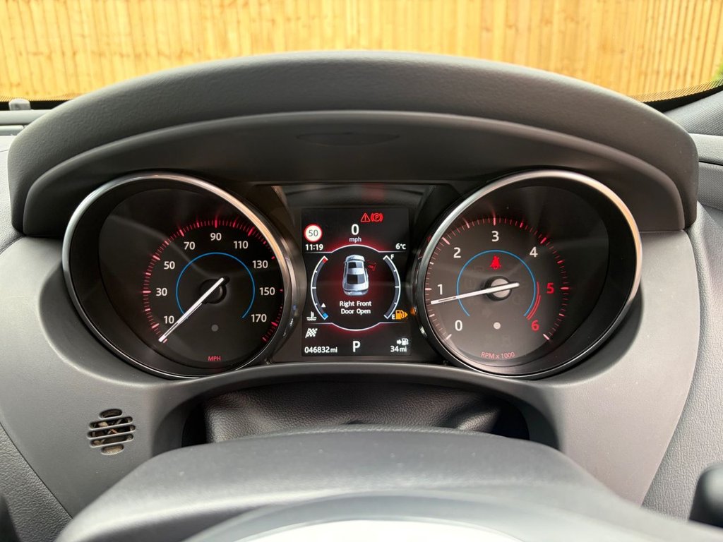 Used Jaguar XE 2016 for sale - 77919985: Photo 25