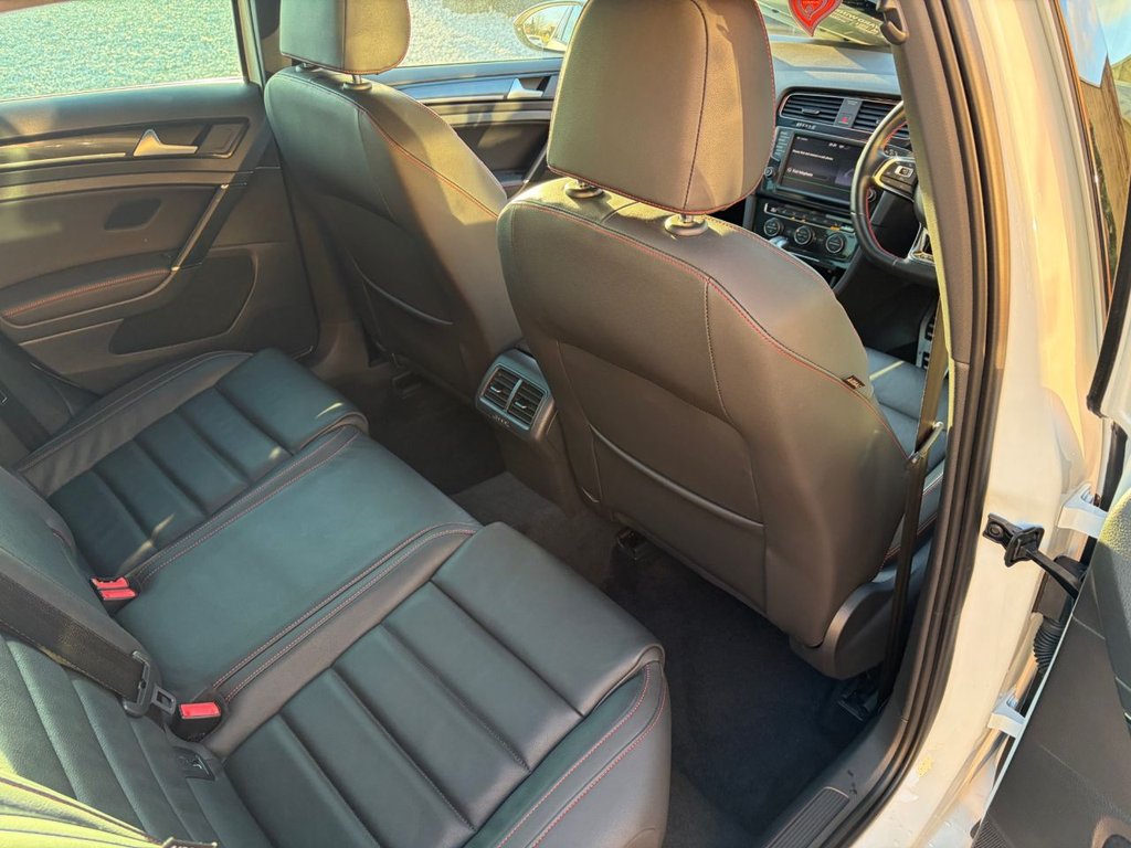 Used Volkswagen Golf 2014 for sale - 76724272: Photo 16