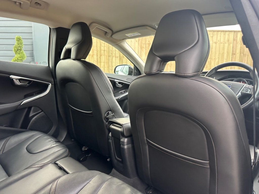 Used Volvo V40 Cross Country 2016 for sale - 76118488: Photo 16