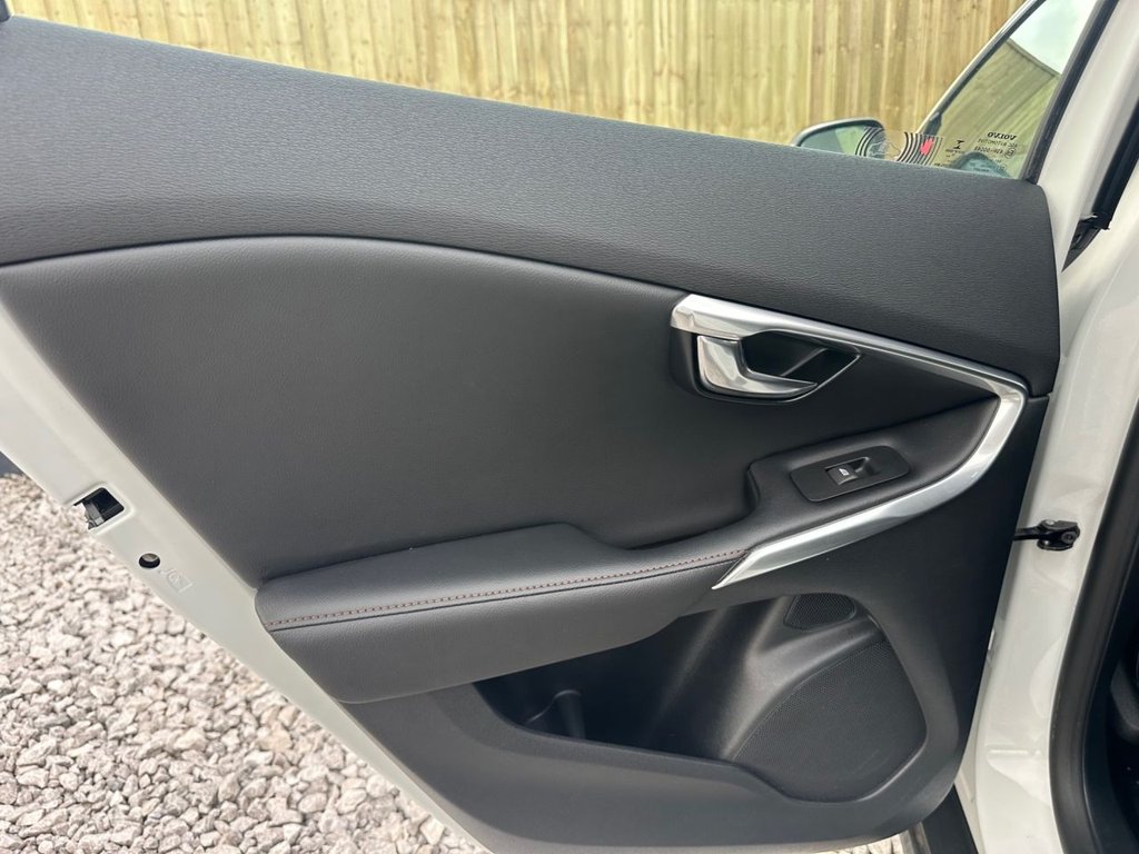 Used Volvo V40 Cross Country 2016 for sale - 76118488: Photo 20