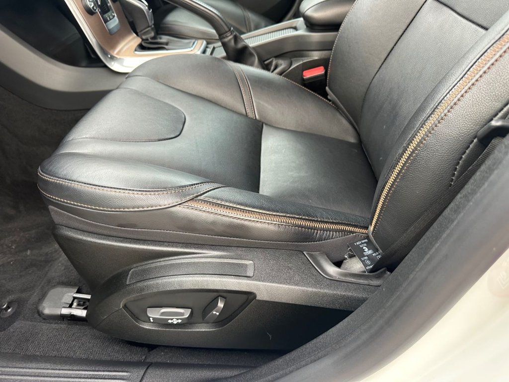 Used Volvo V40 Cross Country 2016 for sale - 76118488: Photo 22