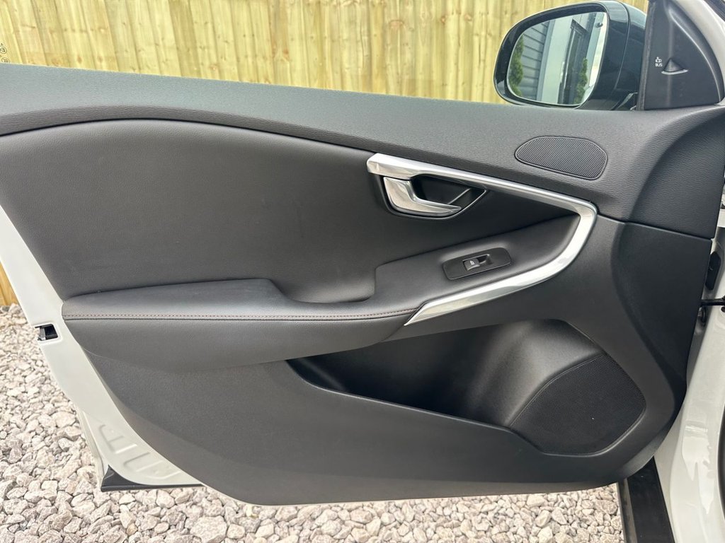 Used Volvo V40 Cross Country 2016 for sale - 76118488: Photo 23